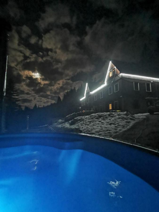 Chata Pod Studnicnou Pec pod Snezkou Bagian luar foto