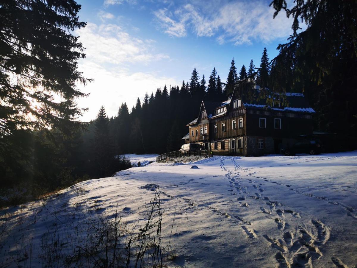 Chata Pod Studnicnou Pec pod Snezkou Bagian luar foto