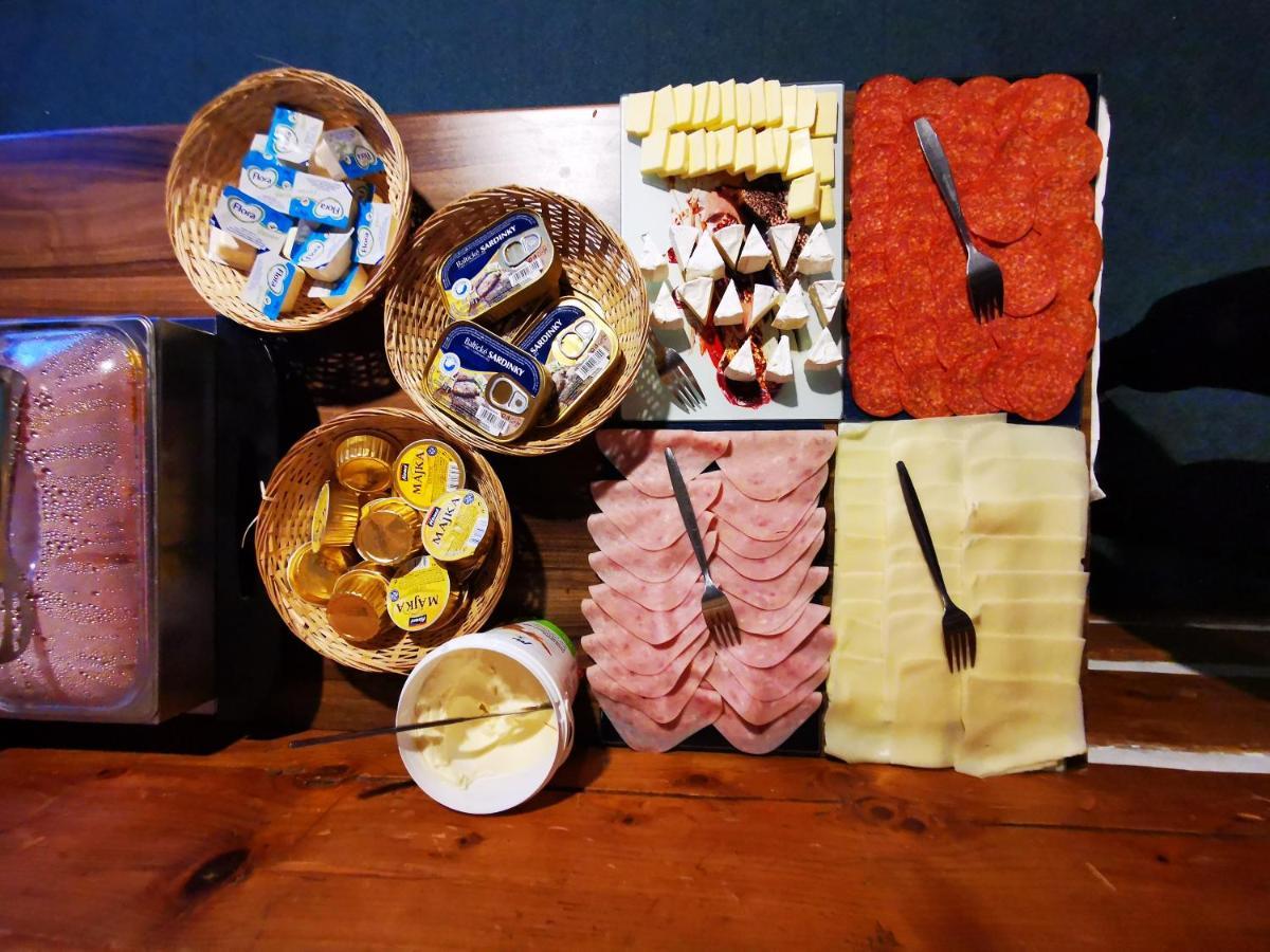Chata Pod Studnicnou Pec pod Snezkou Bagian luar foto